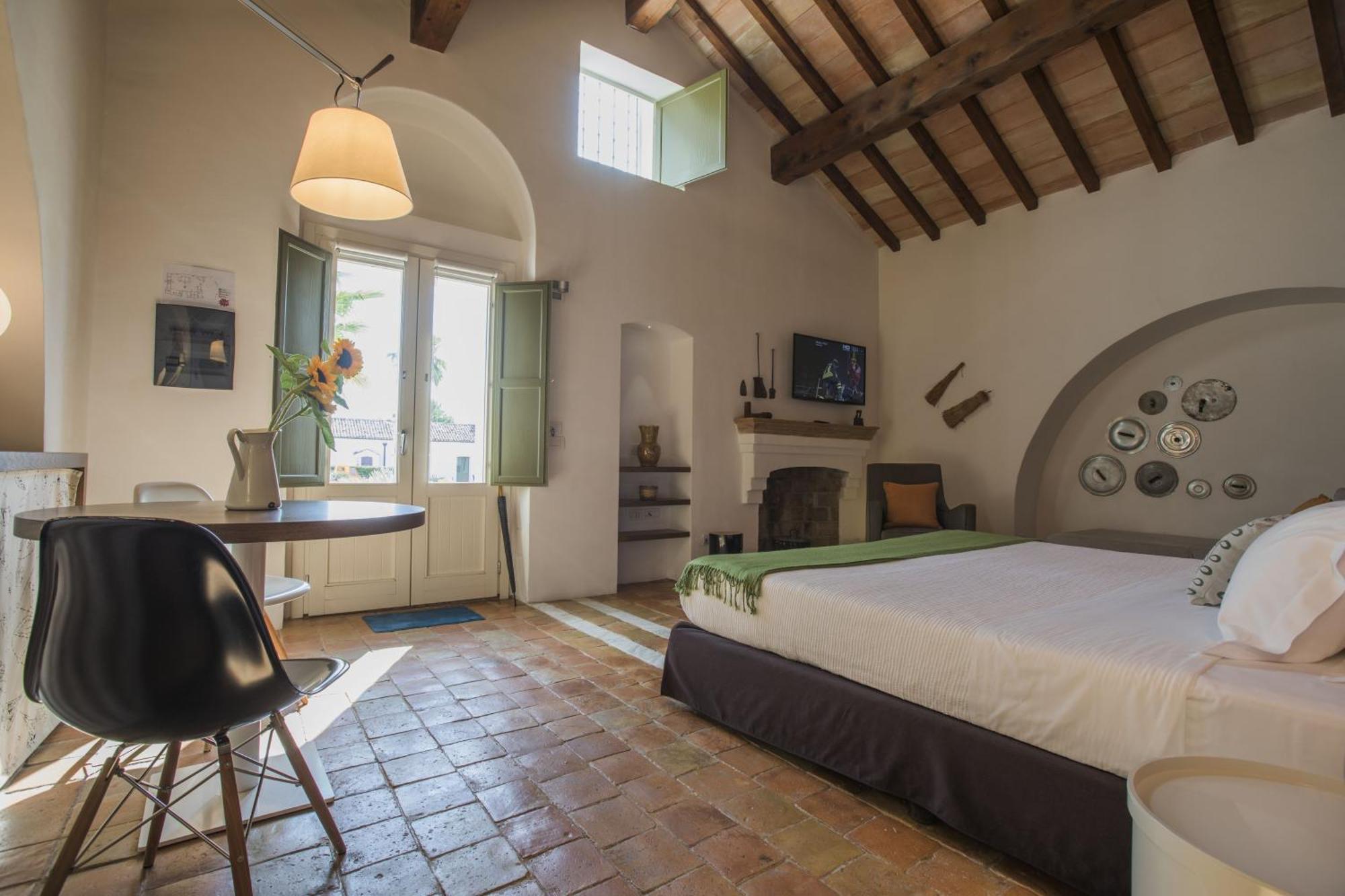 פיסטיצ'י Torre Fiore Hotel Masseria מראה חיצוני תמונה